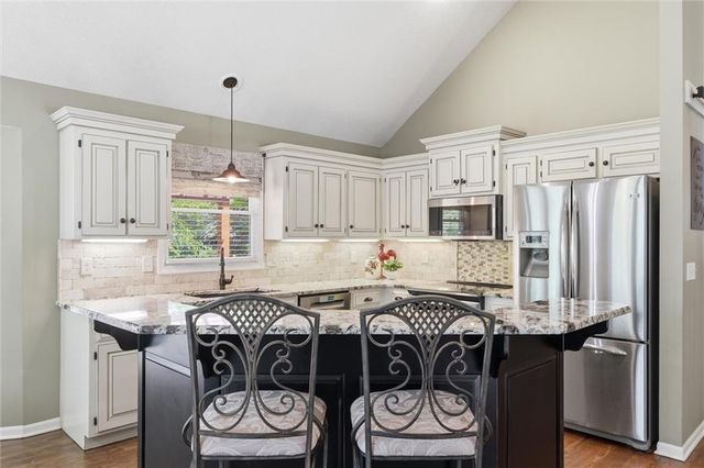 23508 W 46th Street, Shawnee, KS 66226