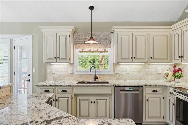 23508 W 46th Street, Shawnee, KS 66226