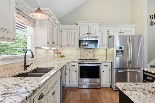 23508 W 46th Street, Shawnee, KS 66226