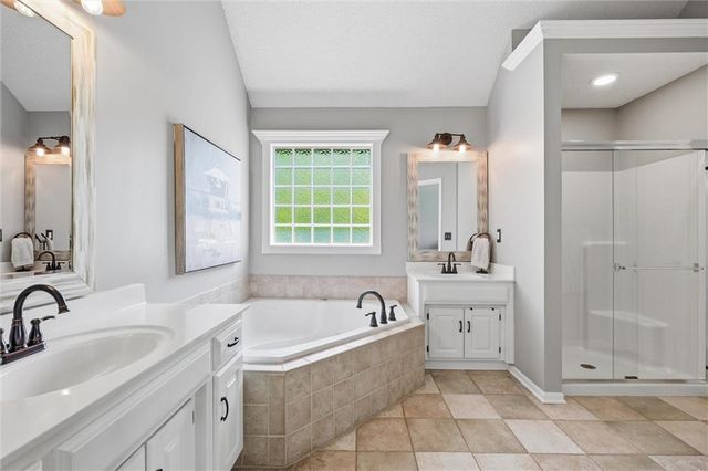 23508 W 46th Street, Shawnee, KS 66226