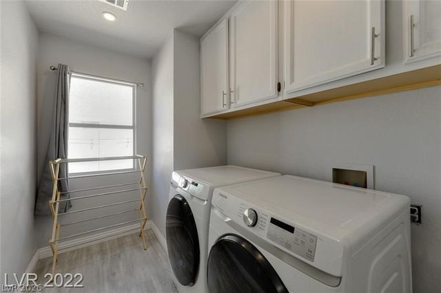 1433 Goldenspur Lane, Las Vegas, NV 89117