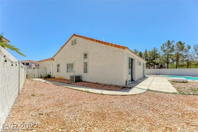 1433 Goldenspur Lane, Las Vegas, NV 89117