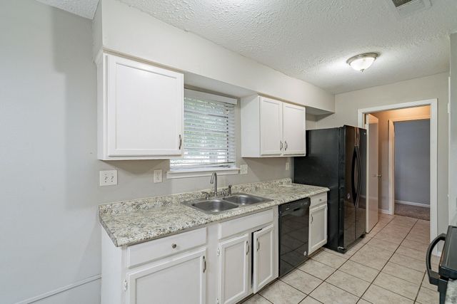 4302 Tylergate Drive, Spring, TX 77373