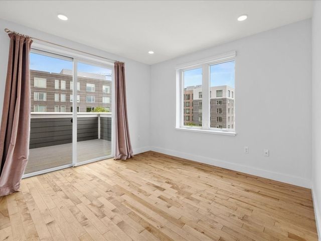 50 Hichborn St 506, Boston, MA 02135