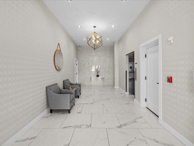 50 Hichborn St 506, Boston, MA 02135