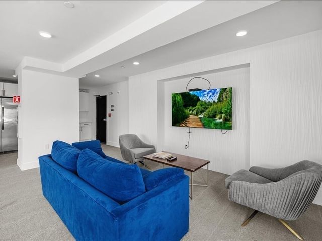 50 Hichborn St 506, Boston, MA 02135