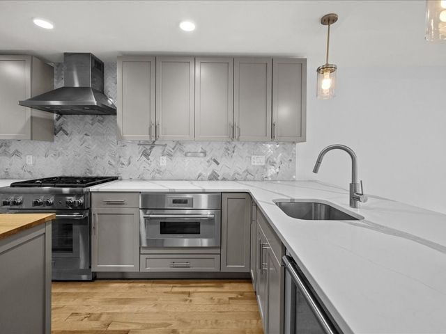 50 Hichborn St 506, Boston, MA 02135