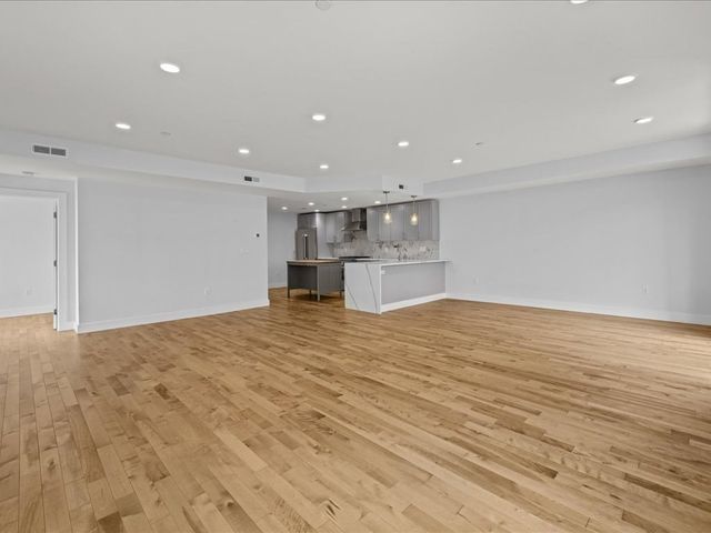 50 Hichborn St 506, Boston, MA 02135