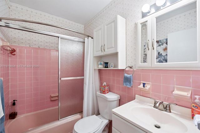 1050 SW 11th St 16L, Hallandale Beach, FL 33009