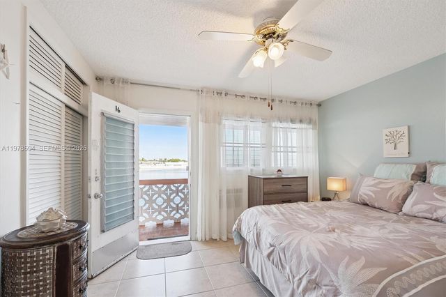 1050 SW 11th St 16L, Hallandale Beach, FL 33009