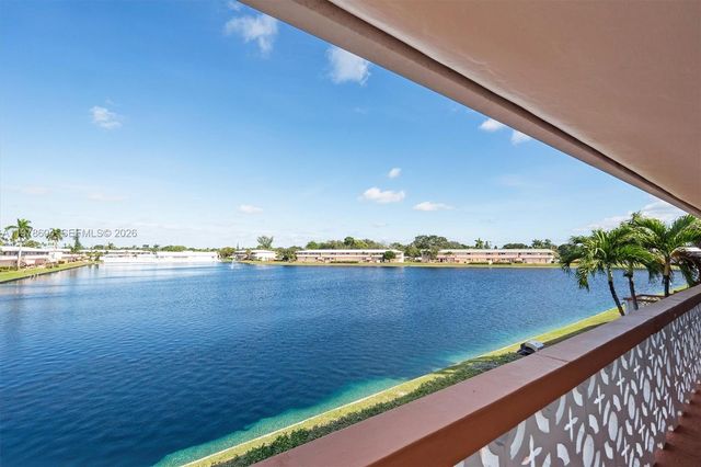 1050 SW 11th St 16L, Hallandale Beach, FL 33009