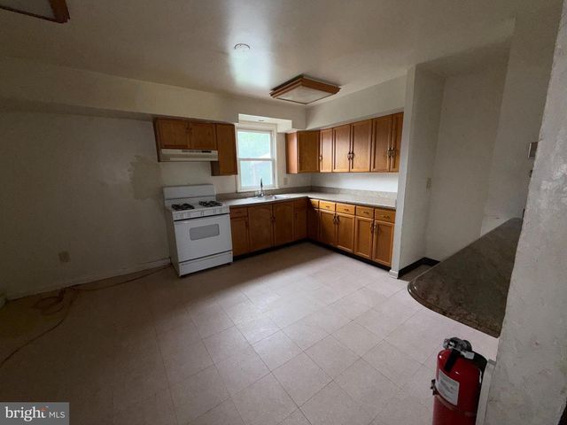 122 HAMILTON ST, Norristown, PA 19401