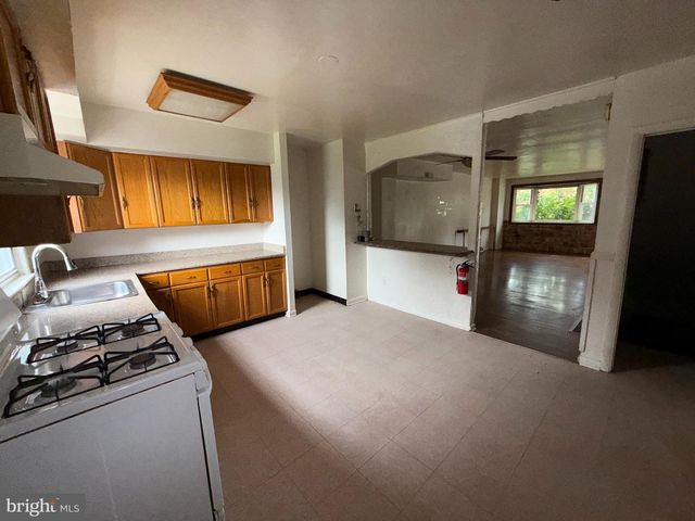 122 HAMILTON ST, Norristown, PA 19401