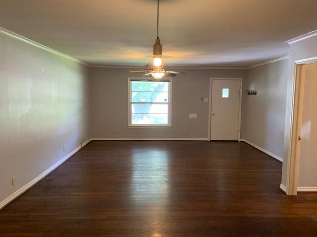 6902 E Mockingbird Lane, Dallas, TX 75214