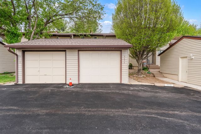 3470 Johnathan Avenue, Bettendorf, IA 52722