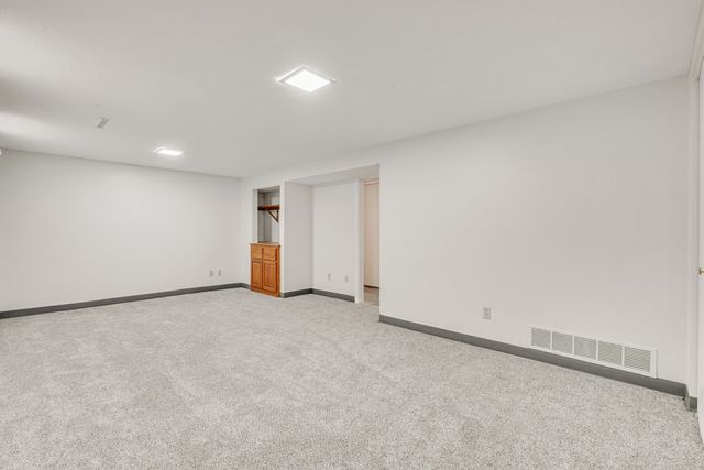 3470 Johnathan Avenue, Bettendorf, IA 52722