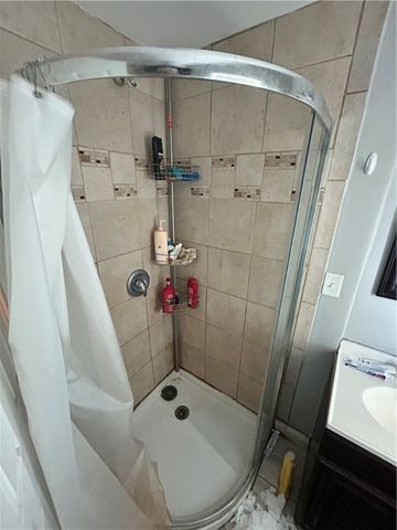 1116 Saint Clair St, Derry Twp, PA 15650