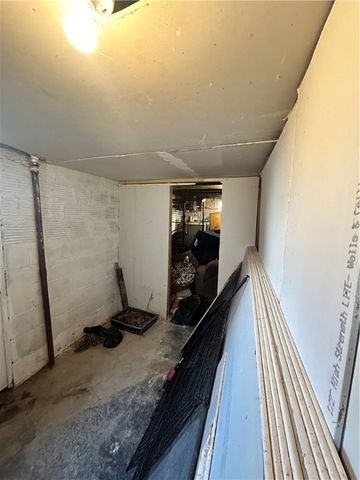 1116 Saint Clair St, Derry Twp, PA 15650