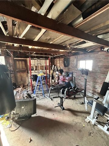 1116 Saint Clair St, Derry Twp, PA 15650