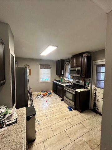 1116 Saint Clair St, Derry Twp, PA 15650