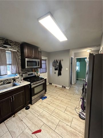 1116 Saint Clair St, Derry Twp, PA 15650