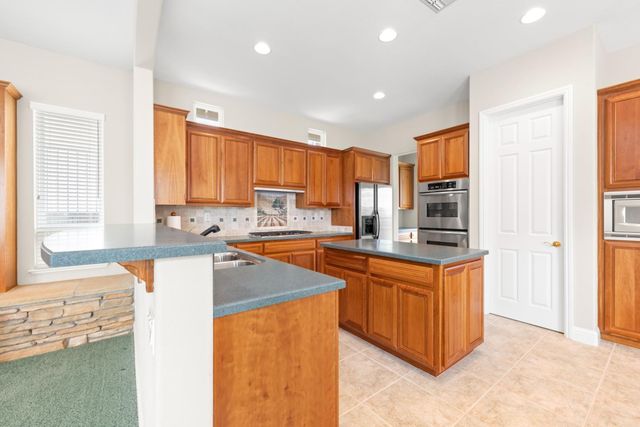 4027 Royal Troon Dr, El Dorado Hills, CA 95762