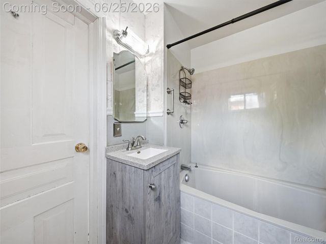 216 Bush Street, Howell, MI 48843