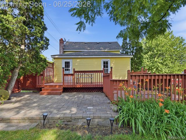216 Bush Street, Howell, MI 48843