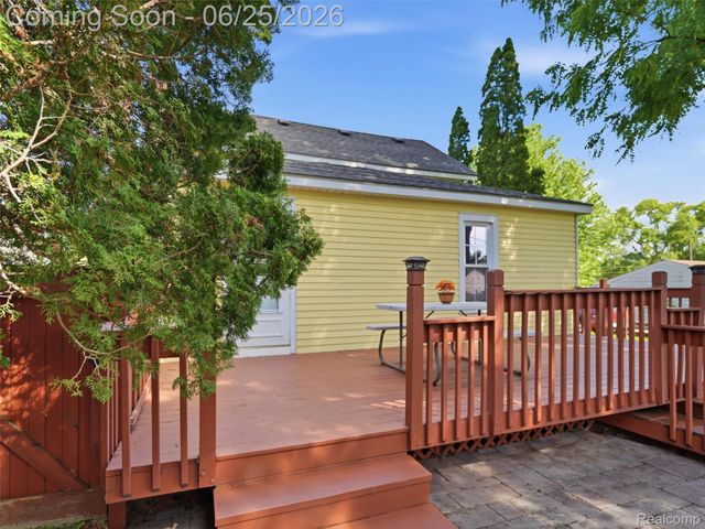 216 Bush Street, Howell, MI 48843