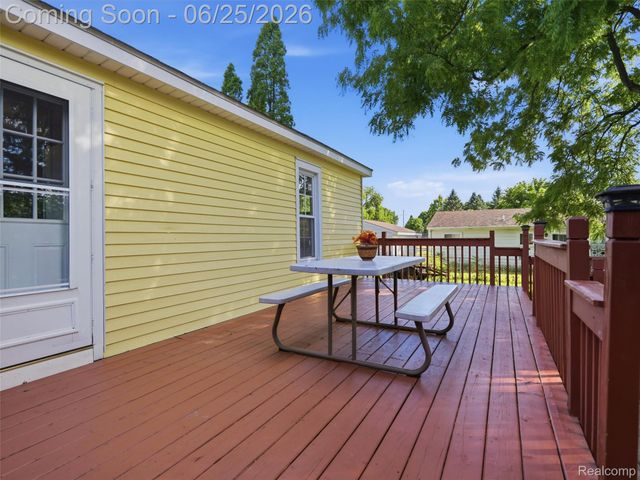 216 Bush Street, Howell, MI 48843