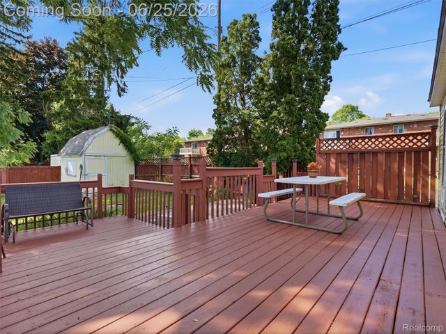 216 Bush Street, Howell, MI 48843