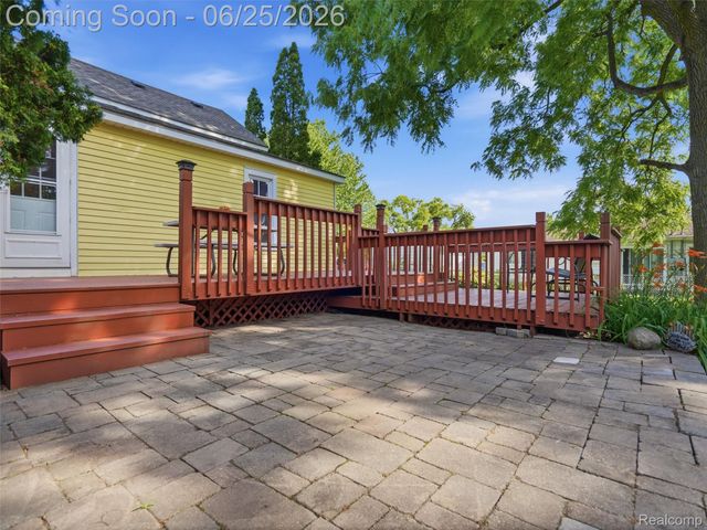 216 Bush Street, Howell, MI 48843