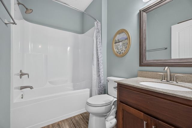 31473 Marvin Avenue, Lindstrom, MN 55045