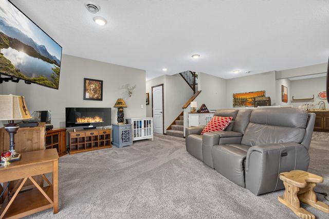 31473 Marvin Avenue, Lindstrom, MN 55045