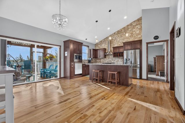 31473 Marvin Avenue, Lindstrom, MN 55045