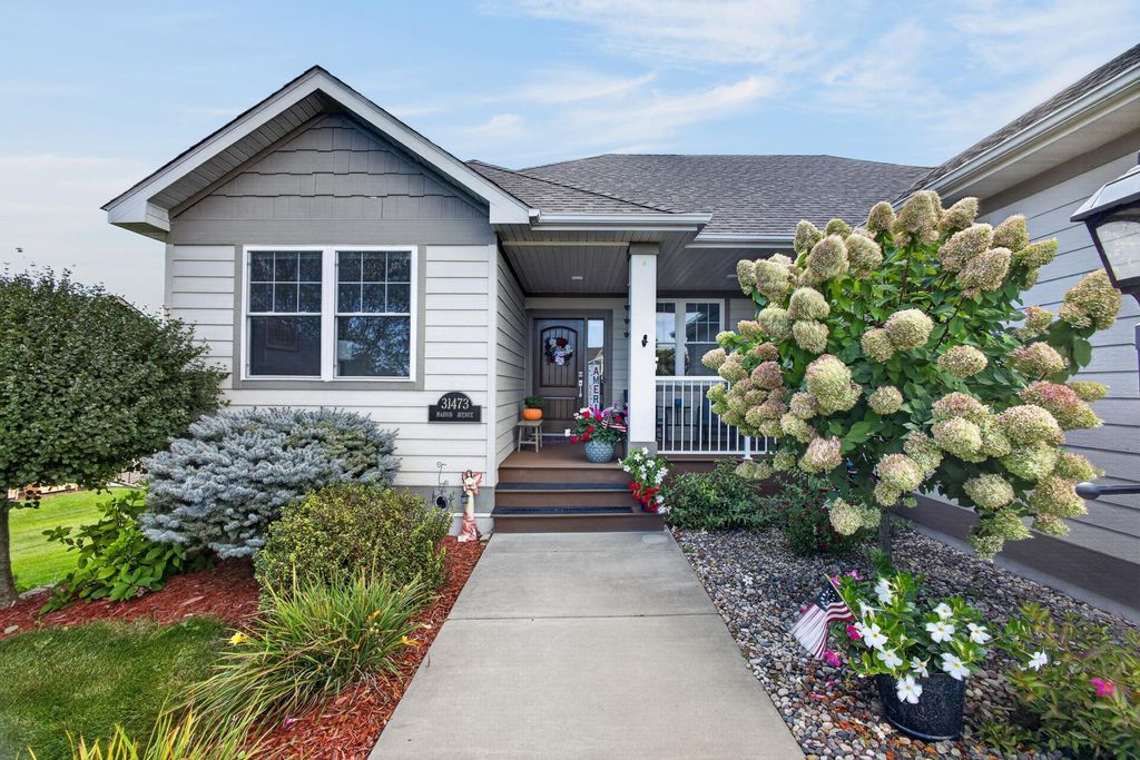 31473 Marvin Avenue, Lindstrom, MN 55045 — exterior