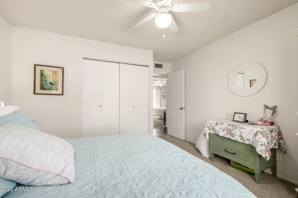 Image 19 of property listing at 1649 W LOMA Lane, Phoenix, AZ 85021