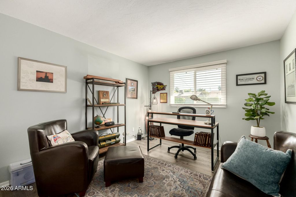 Image 23 of property listing at 1649 W LOMA Lane, Phoenix, AZ 85021