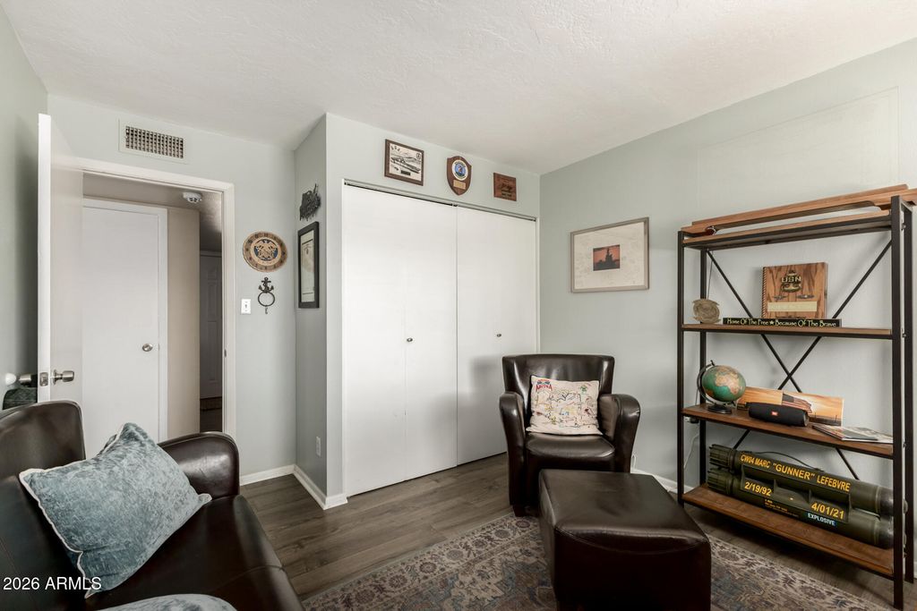 Image 24 of property listing at 1649 W LOMA Lane, Phoenix, AZ 85021