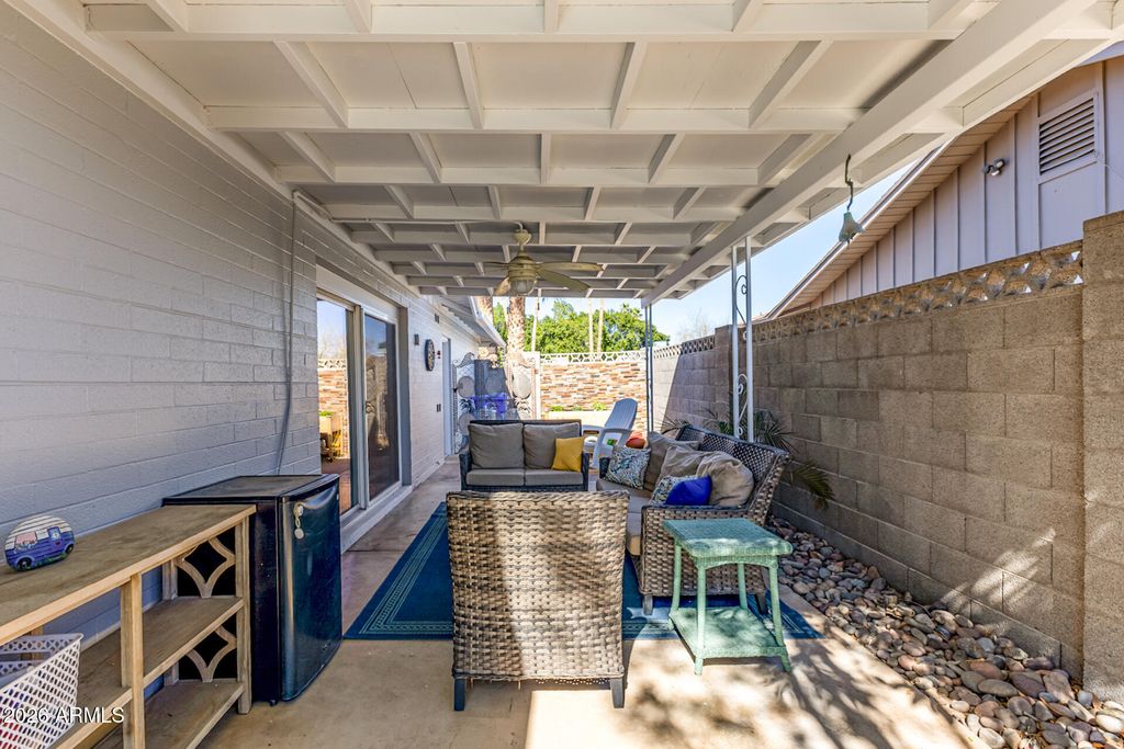 Image 29 of property listing at 1649 W LOMA Lane, Phoenix, AZ 85021