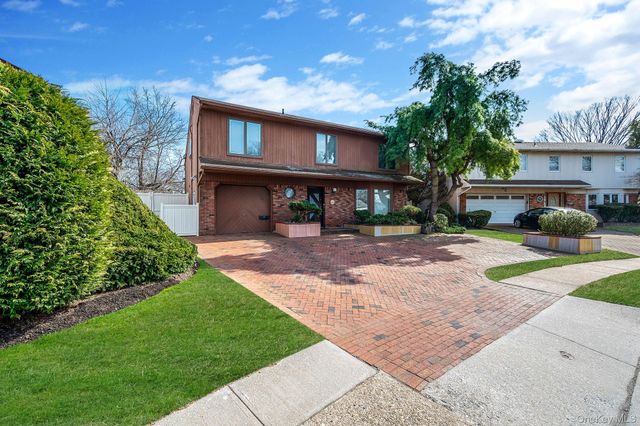 61 Southgate Road, Valley Stream, NY 11581