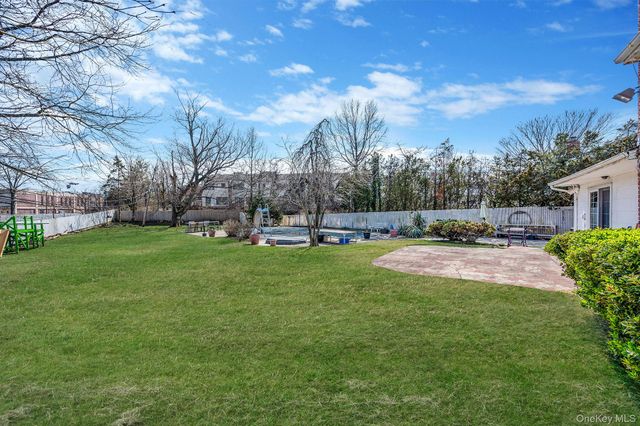 61 Southgate Road, Valley Stream, NY 11581