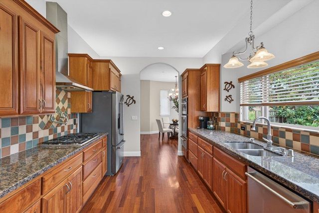 13140 Heritage Circle, Royal Oaks, CA 95076