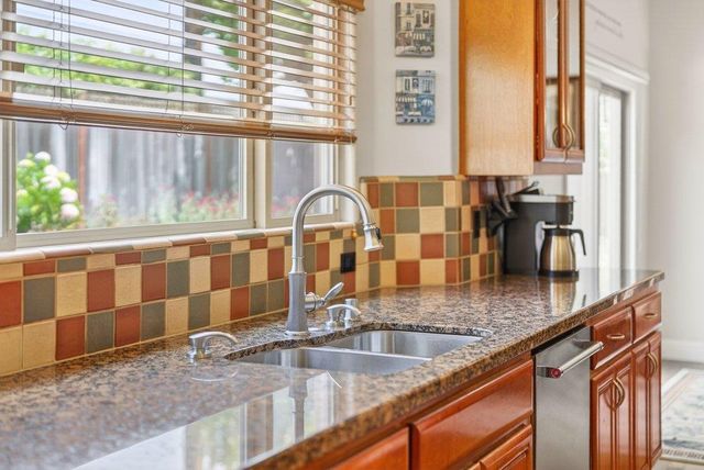 13140 Heritage Circle, Royal Oaks, CA 95076