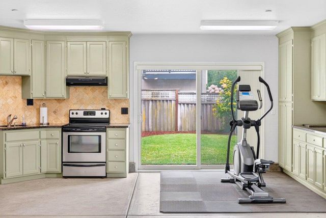 13140 Heritage Circle, Royal Oaks, CA 95076