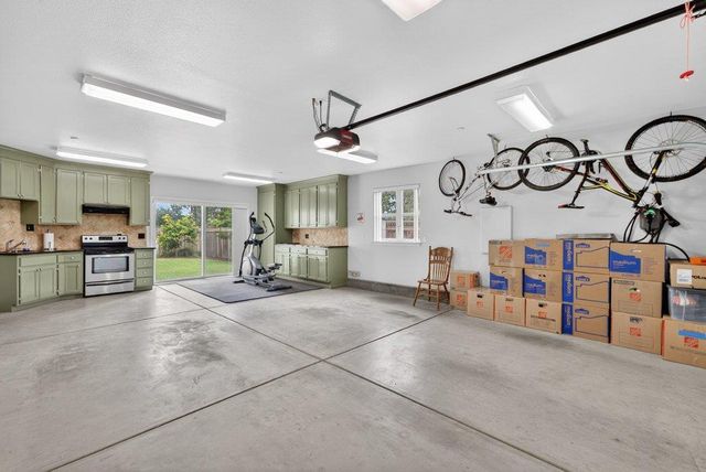 13140 Heritage Circle, Royal Oaks, CA 95076