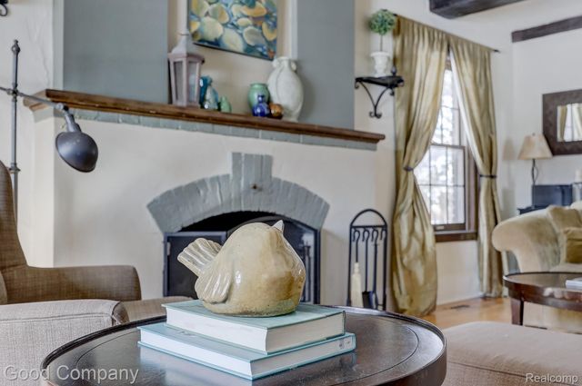 18930 Hillcrest Street, Beverly Hills Village, MI 48025