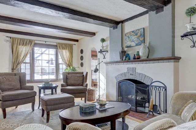 18930 Hillcrest Street, Beverly Hills Village, MI 48025