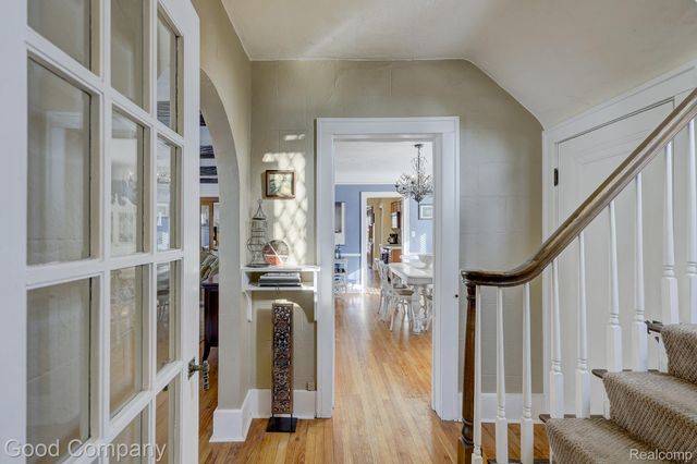 18930 Hillcrest Street, Beverly Hills Village, MI 48025