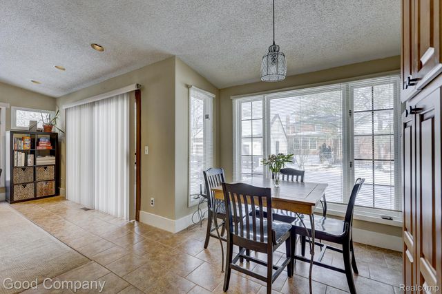 18930 Hillcrest Street, Beverly Hills Village, MI 48025